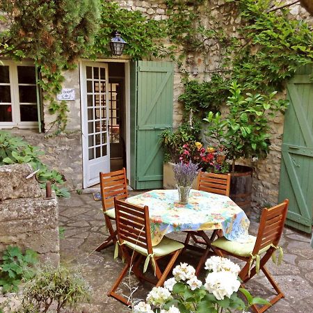 Au Coeur De La Cite Medievale Bed & Breakfast Везон ла Ромен Екстериор снимка